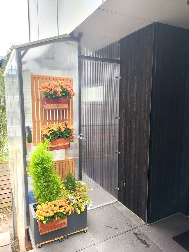 Foto del edificio - 3bd/2.5ba Seattle Townhome