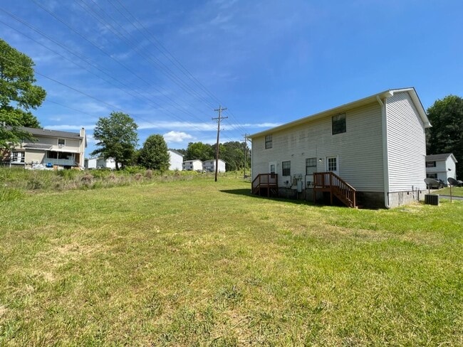 Foto del edificio - Updated 2 Bedroom Duplex in Durham