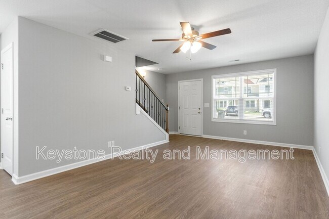 Foto del edificio - 206 Woodland Vly Ln