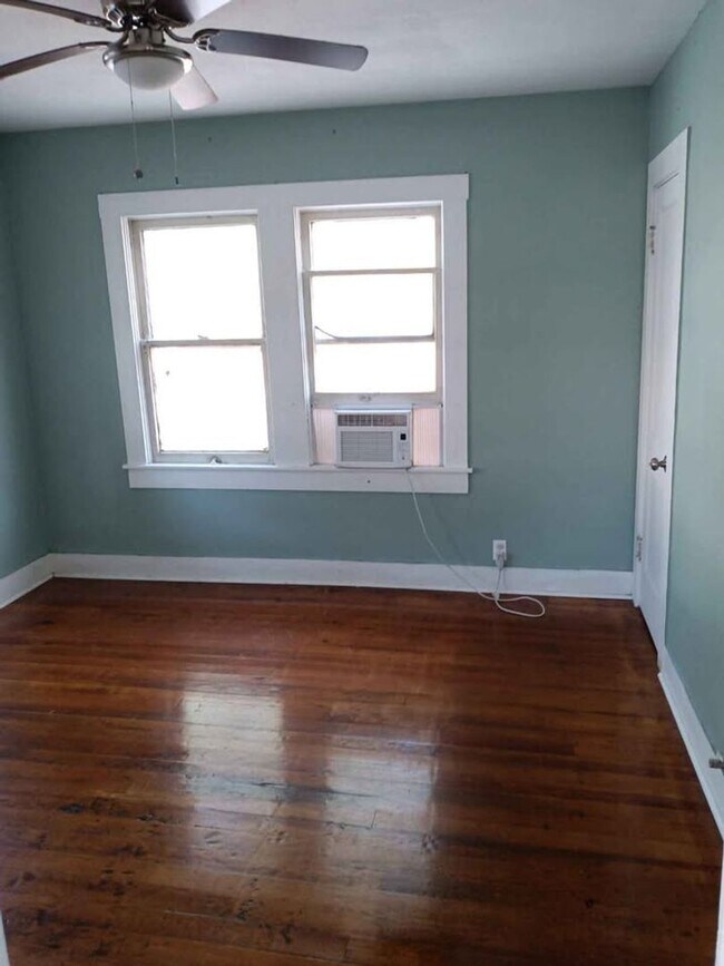 Foto del edificio - Simple 2/1 downtown