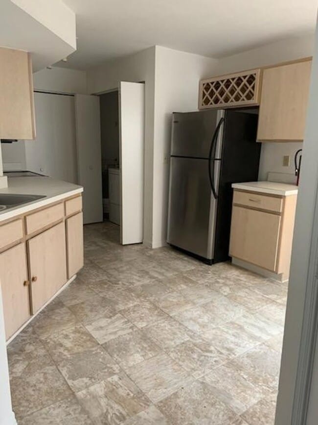 Building Photo - 7300 Westpointe Blvd