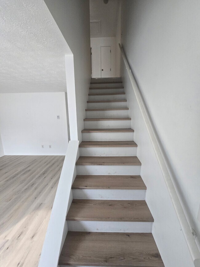 Foto del edificio - 6972-6996-6996 Joseph Dr