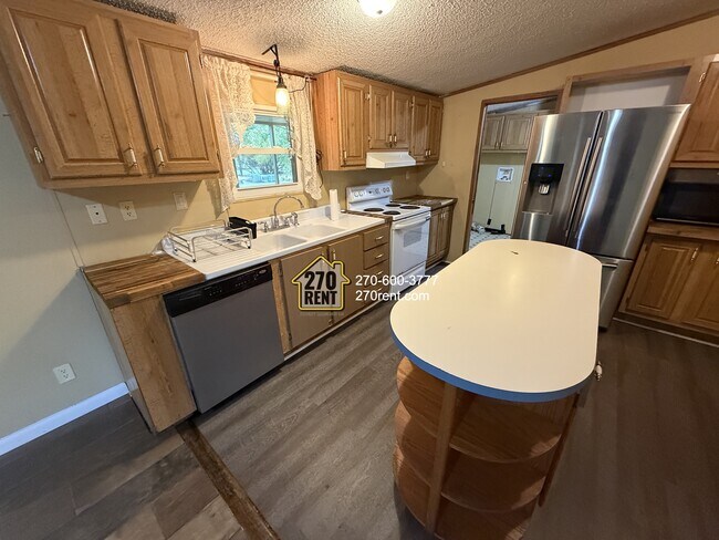 Foto del edificio - 1865 Liberty Rd