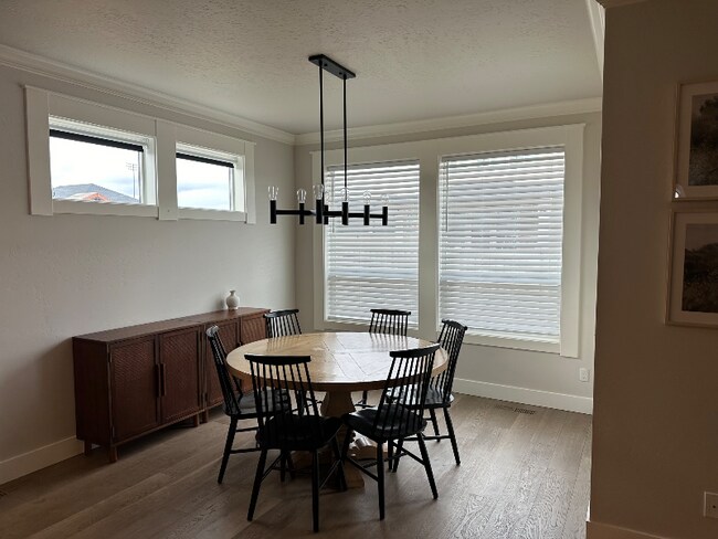 Foto del edificio - 1622 Glencoe St