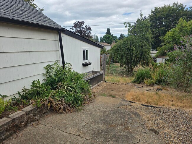 Foto del edificio - 1340 SW Hayter St