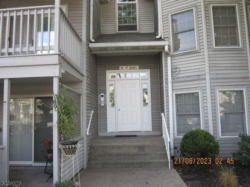 92 Quartz Ln, Paterson, NJ 07501 Room for Rent in Paterson, NJ
