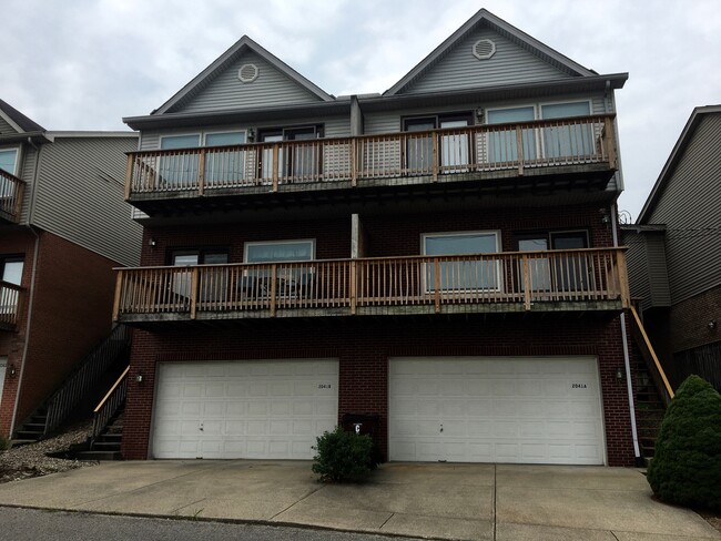 Building Photo - 2041 Franklin St