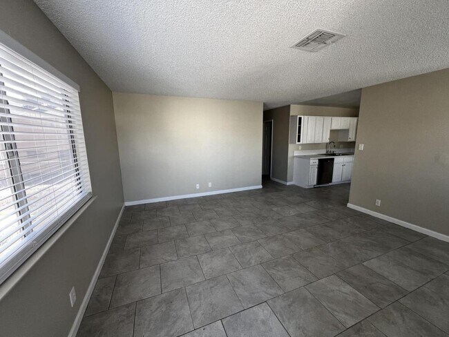 Building Photo - 6941 Appleton Dr