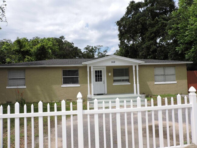 Building Photo - 162 W Burgess Rd