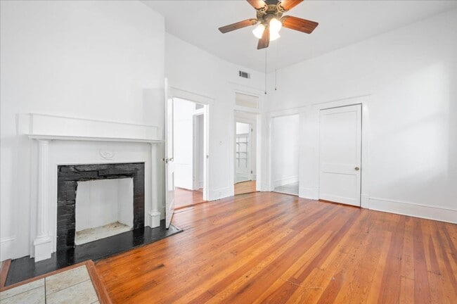 Building Photo - Move-In Special: $300 Off First Month if You Move by April 30, 2026!