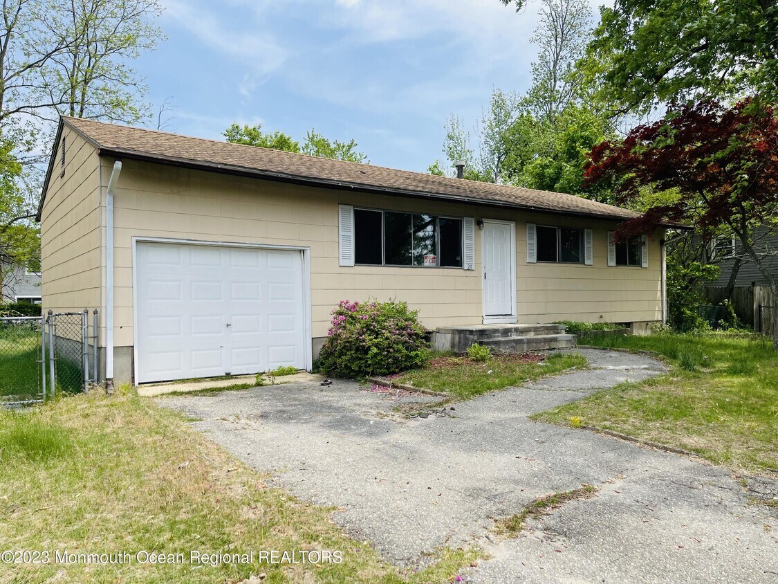 Primary Photo - 20 Cornell Rd