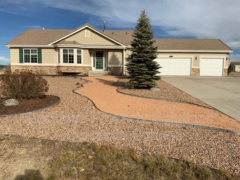 1380 Bowstring Rd, Monument, CO 80132 House Rental in Monument, CO