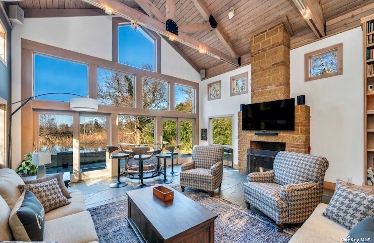 Foto principal - 2500 Soundview Ave