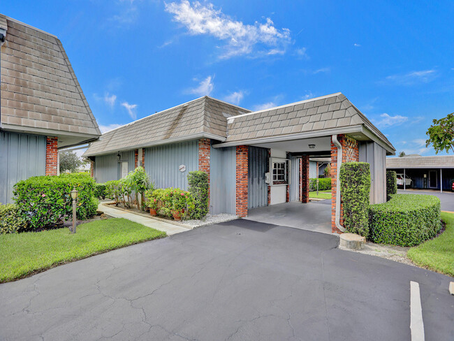 Building Photo - 340 Orange Tree Dr