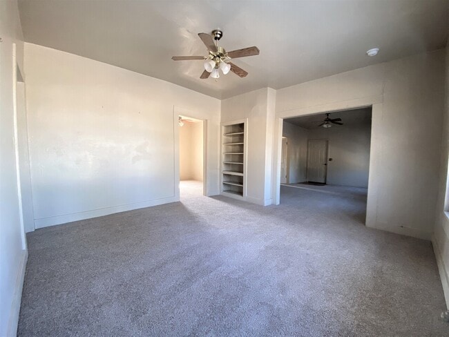 Building Photo - 2700 Woodlawn Blvd