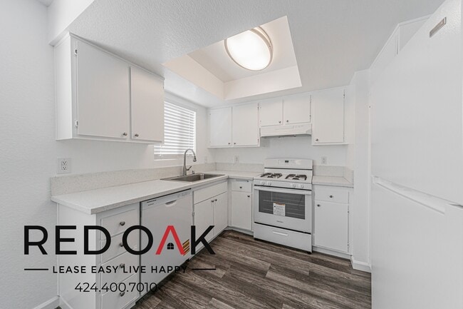 Building Photo - 4551 W 159th St