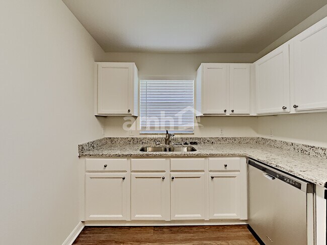 Foto del edificio - 1305 Cinda Ct