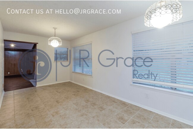 Building Photo - 115 Ridgecrest Cir