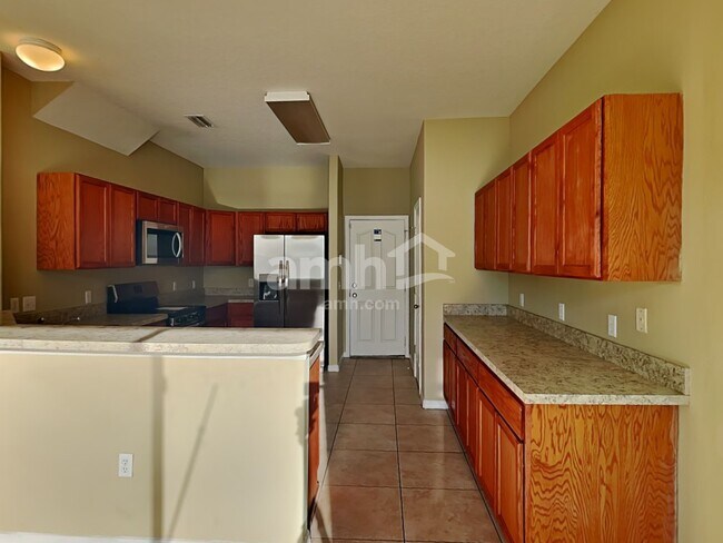 Building Photo - 12110 Fern Haven Ave