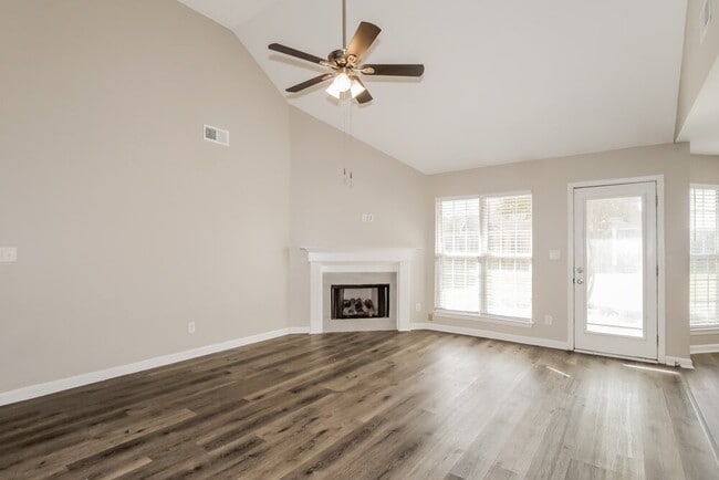 Foto del edificio - 6667 Kentbrook Dr