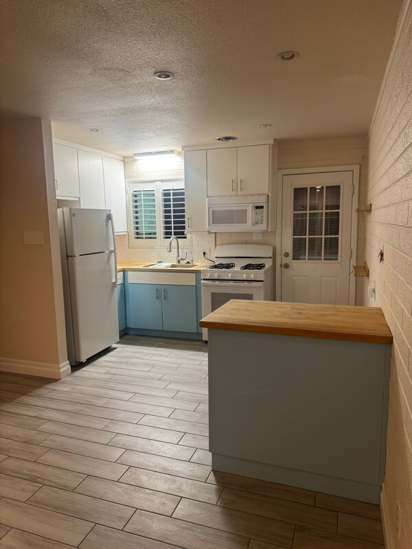 Primary Photo - 6234 N 12th Pl