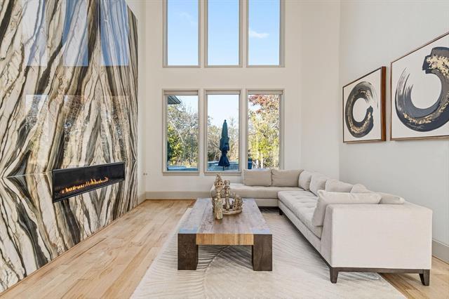 Foto del edificio - 3505 Chimney Rock Dr