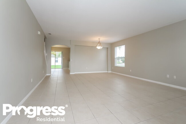 Building Photo - 6130 New Paris Way