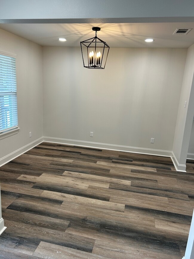 Foto del edificio - 70372 C St