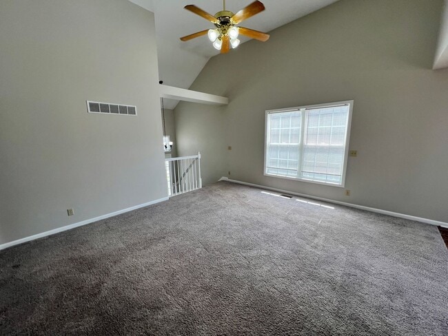 Building Photo - 3-Bedroom Duplex with Open Living Area & Private Owner’s Suite