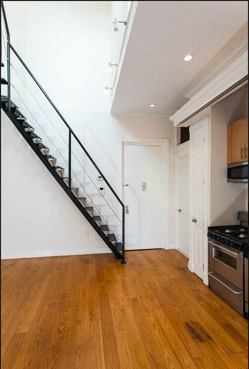 Foto del edificio - 526 E 5th St