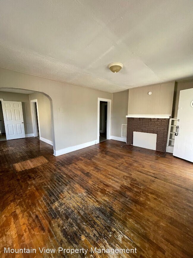 Building Photo - 3 br, 1 bath House - 1234 Wheeler Ave