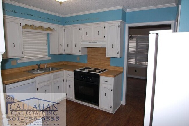 Building Photo - Indian Hills 3 Bedroom