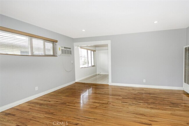 Building Photo - 11549 Sylvan St