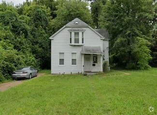 Building Photo - 8824 Scottdale Ave
