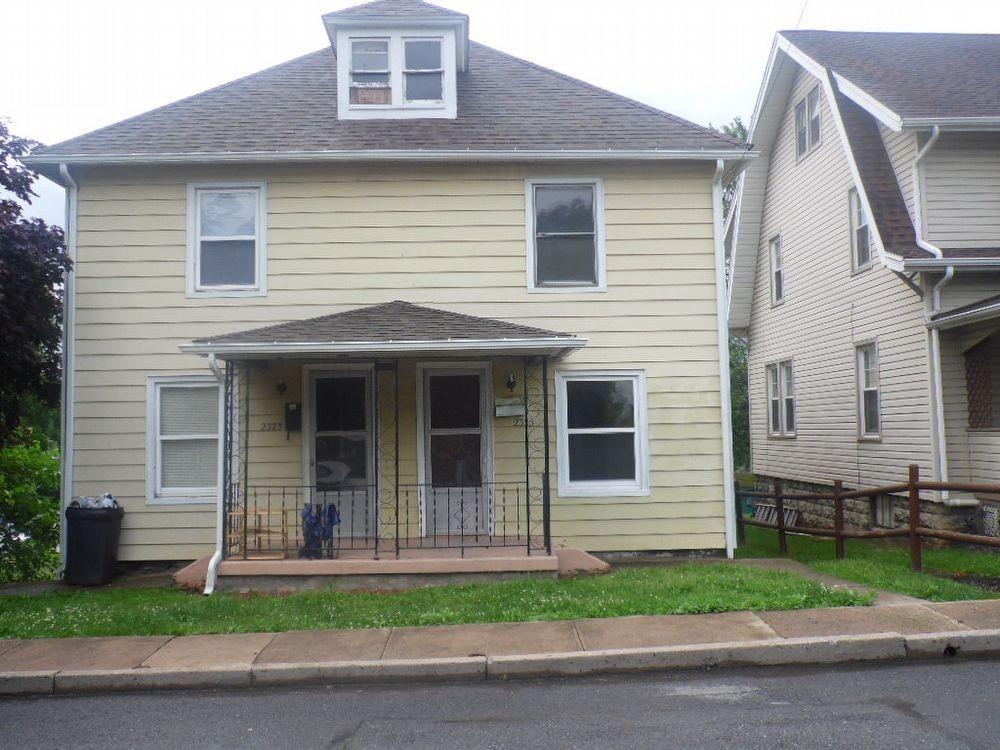 Primary Photo - 2323 Newberry St