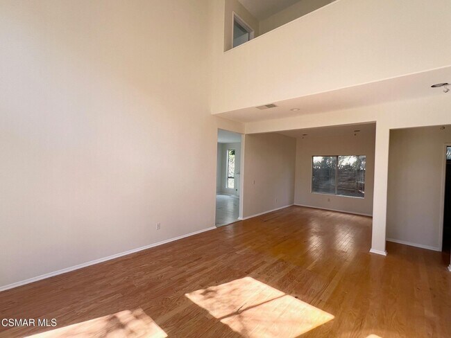 Building Photo - 1816 Golden Oak St