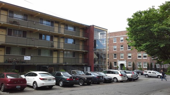 Building Photo - 801 E Harrison St