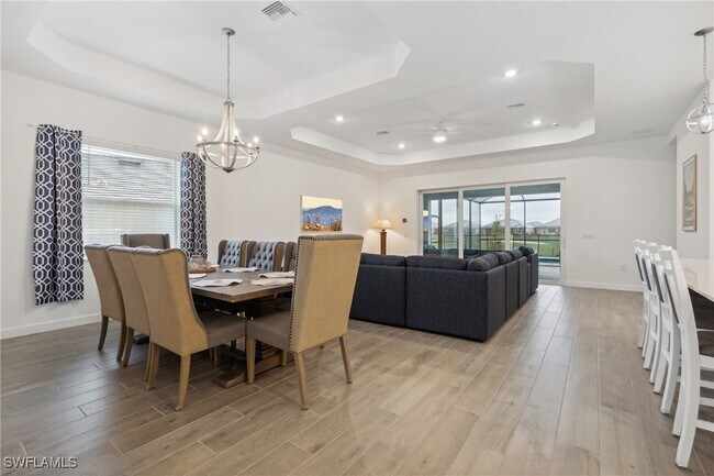 Foto del edificio - 15060 Pinehurst Ln