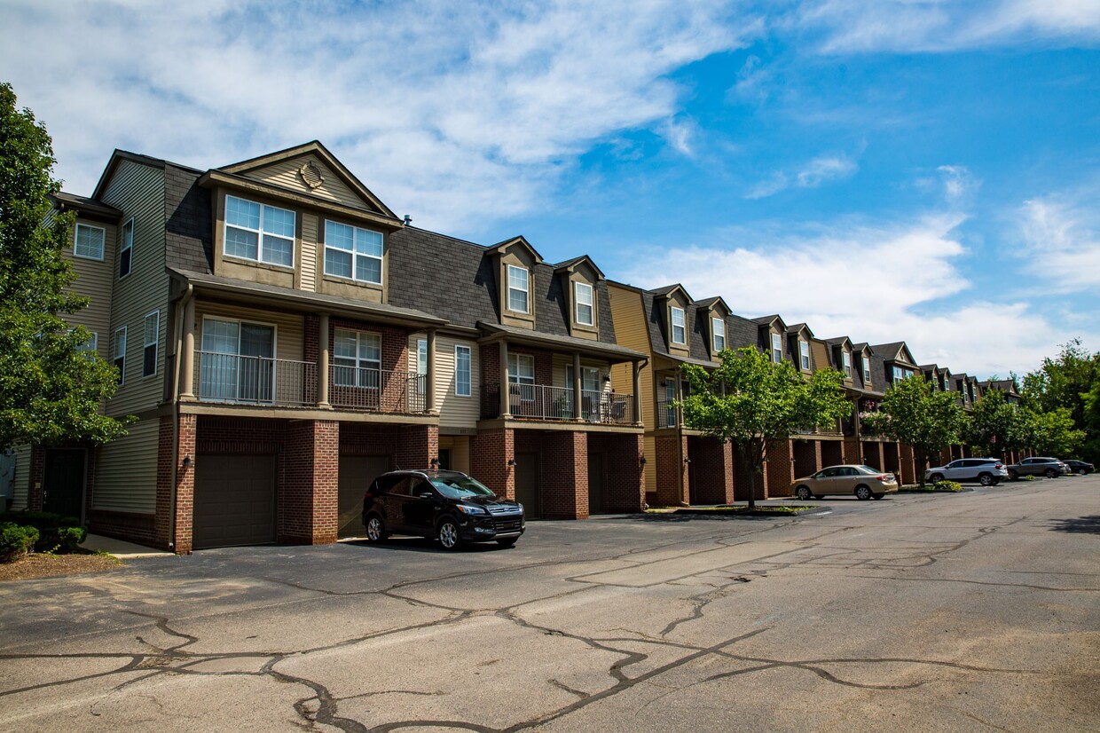 Ridge Valley Townhomes Townhomes for Rent - Milford, MI | Apartments.com