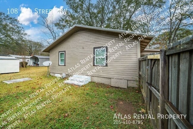 Building Photo - 108 2nd St NW