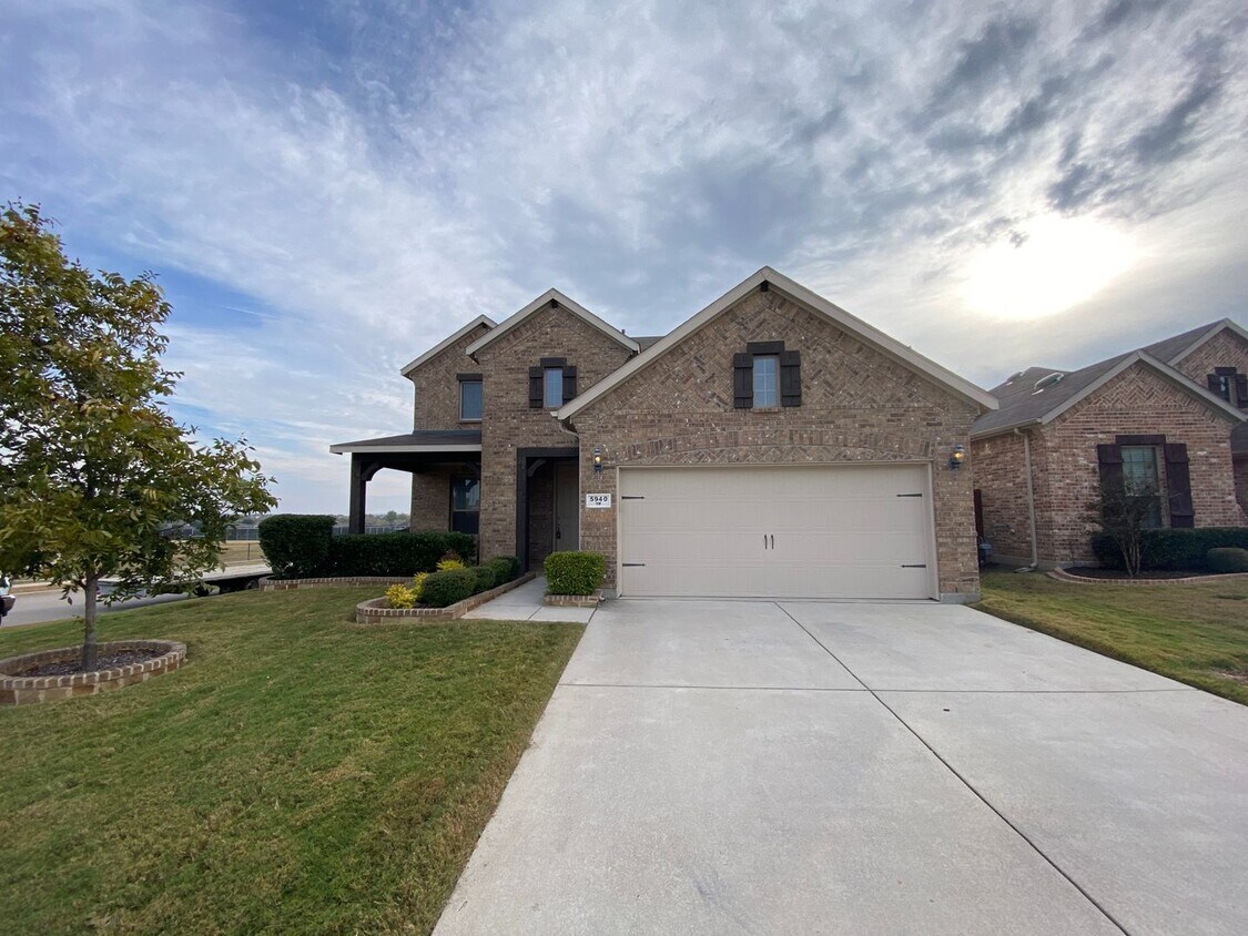 Fort Worth Texas Homes For Rent "Eagle Mou... House Rental in Fort