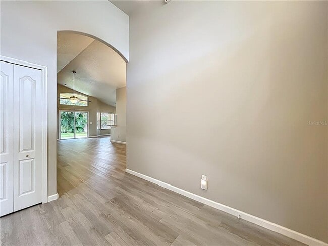 Building Photo - 6677 Cherry Grove Cir