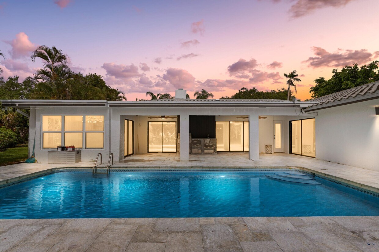 Foto principal - 1833 NW 104th Ave