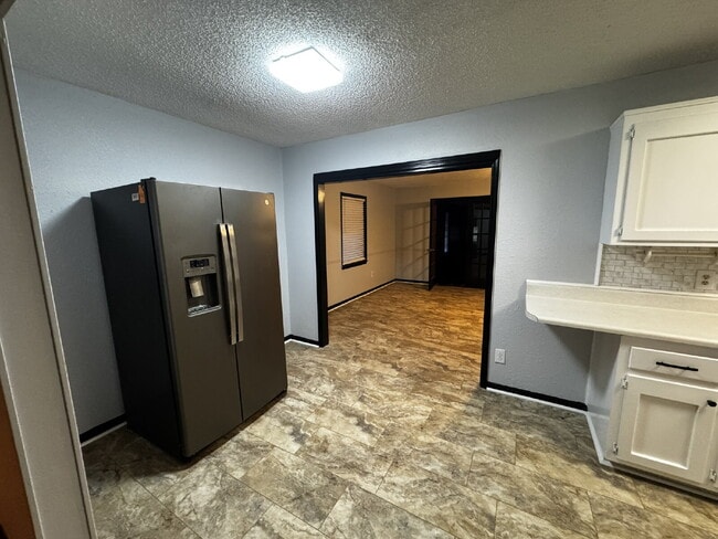 Foto del edificio - Home For Rent
