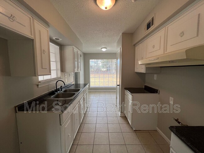 Foto del edificio - 3230 S Goodlett St