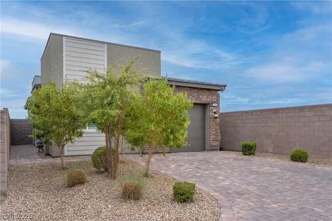 Building Photo - 8243 Vino Merlot Ave