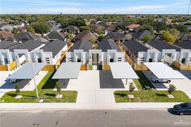 Foto del edificio - 503-505 W Farm to Market 495