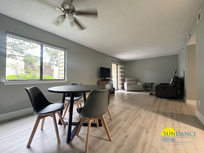 Foto del edificio - Waterfront 2 Bedroom Condo in Fountainhead!