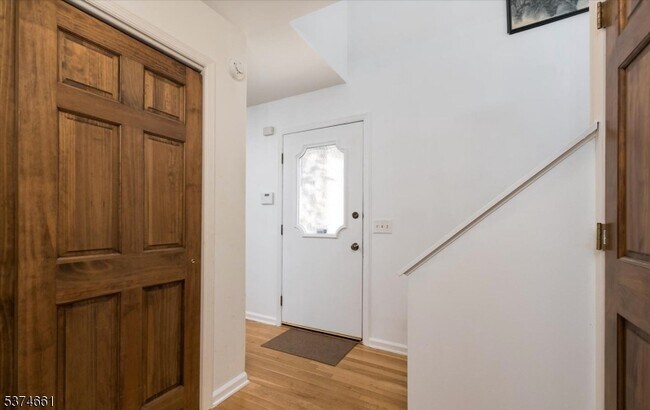 Foto del edificio - 312 N Harrison St