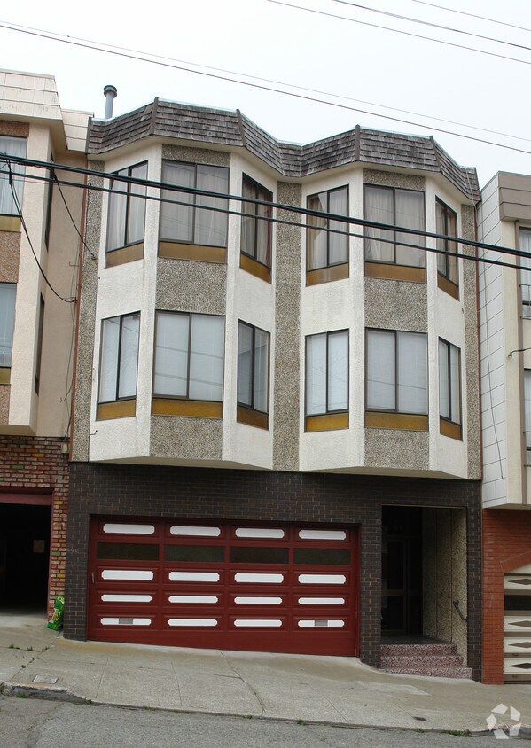 Primary Photo - 569 28th Ave